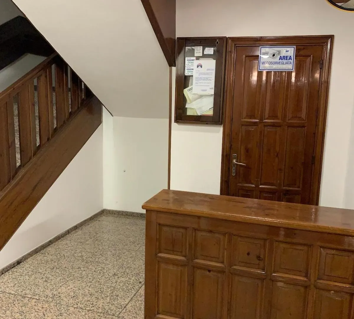 Elite Suite - Terrazzino Su Piazza Moro - Stazione Bari 0*,